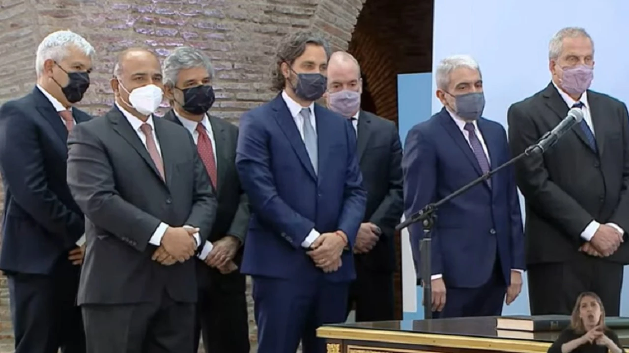 Fernández tomó juramento a los nuevos ministros y llamó a la conciliación: "No me van a ver atrapado en disputas innecesarias"