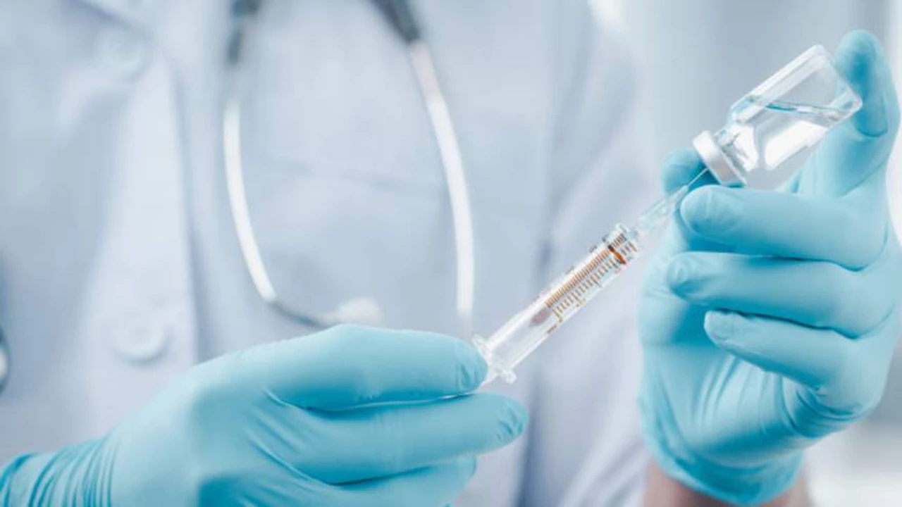 Europa y Estados Unidos acuerdan "vacunar al mundo" e inmunizar al 70% de la población para 2022