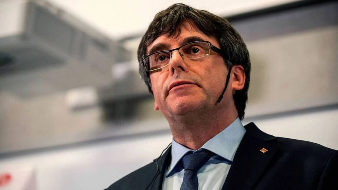 Ordenan liberar a Carles Puigdemont, expresidente independentista catalán, detenido en Italia