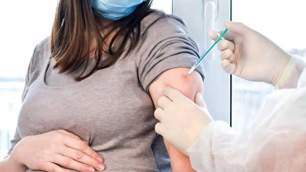 Cuándo comenzarán a vacunar con terceras dosis en provincia de Buenos Aires