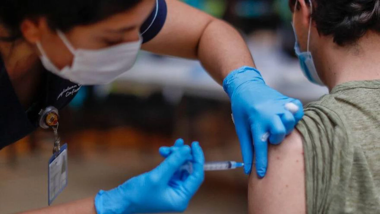 El Gobierno asegura que la Argentina "está en condiciones" de hacer obligatoria la vacuna contra el Covid