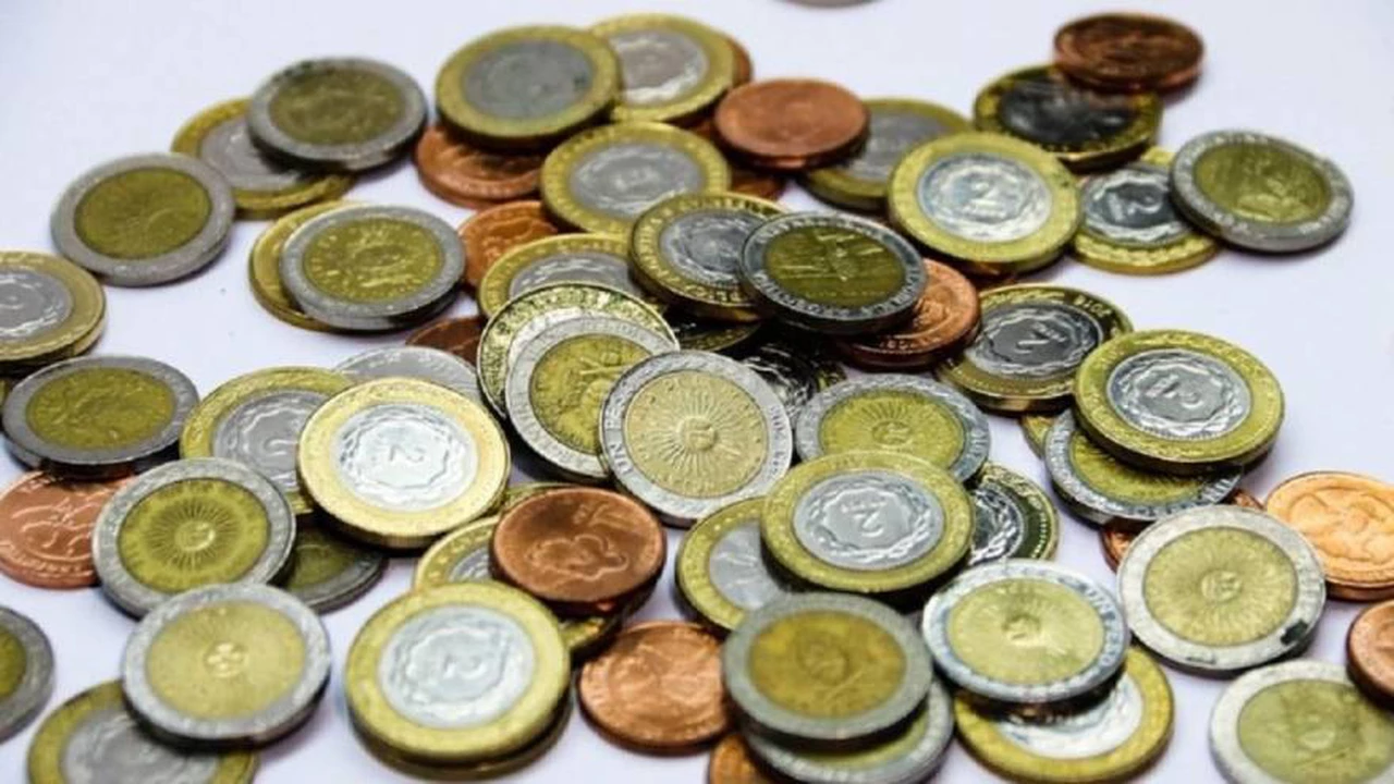 Furor por la venta de monedas por peso: cómo es y cuánto paga este negocio