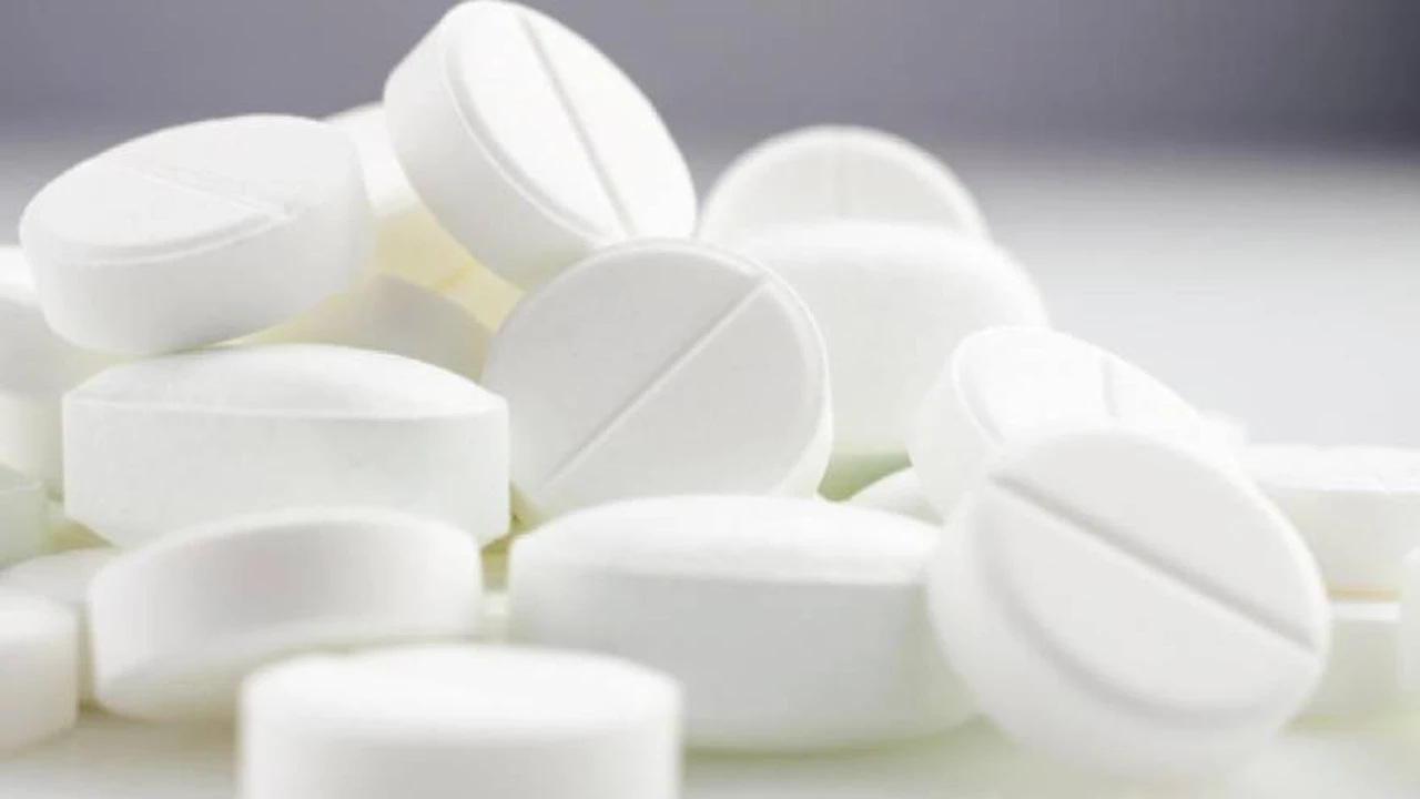 Por qué desaconsejan tomar aspirina para evitar infartos y otras enfermedades cardíacas