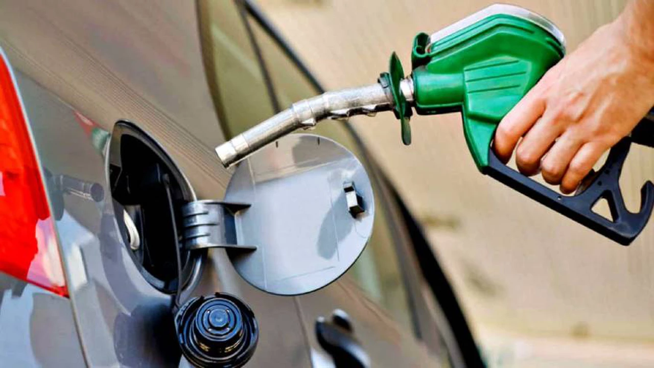 Aumentó la nafta: con el nuevo valor del combustible, esto te cuesta llenar el tanque del auto hoy