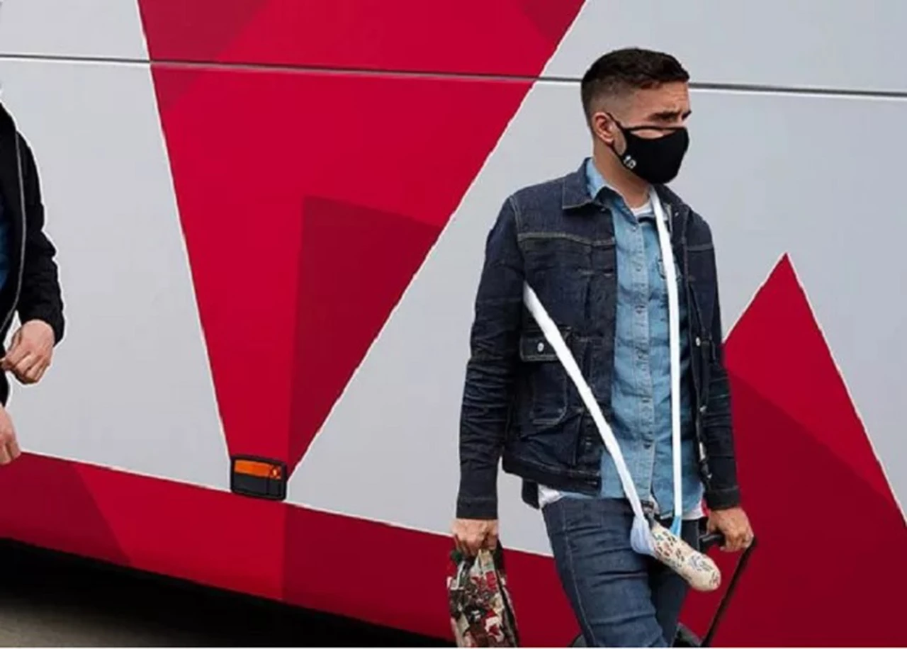 El yeso en el pene del jugador del Ajax que es furor en las redes sociales