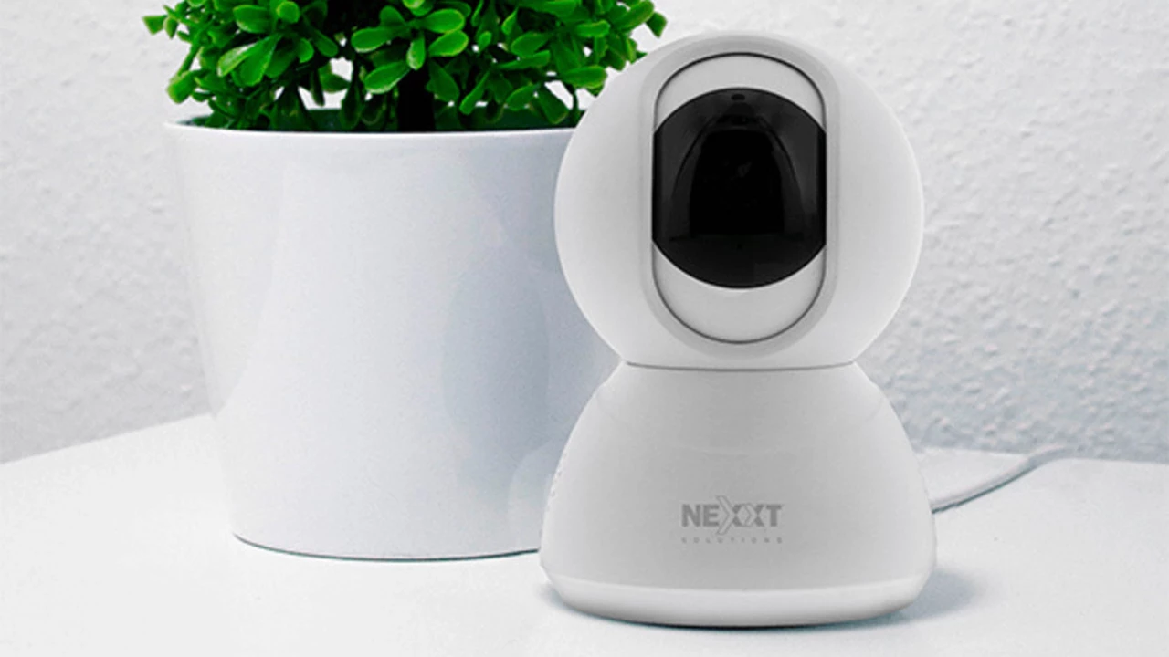 Seguridad para interiores: así funciona la cámara motorizada Nexxt Smart Wi-Fi