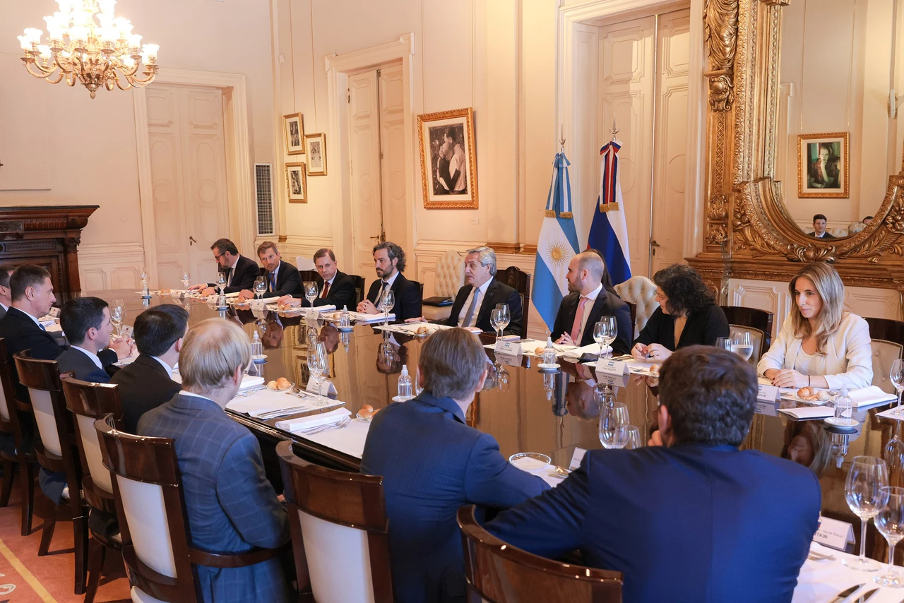 Argentina y Rusia ampliarán la cooperación en agroindustria, minería y ciencia