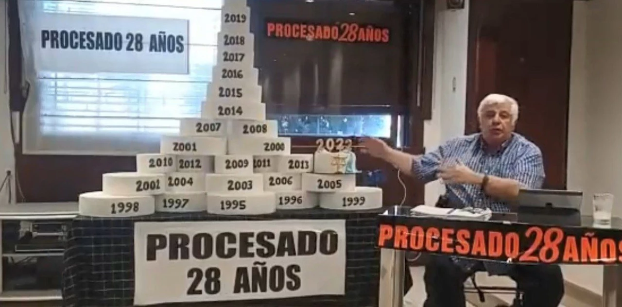 Con un video y 28 tortas, Alberto Samid apuntó contra la Justicia