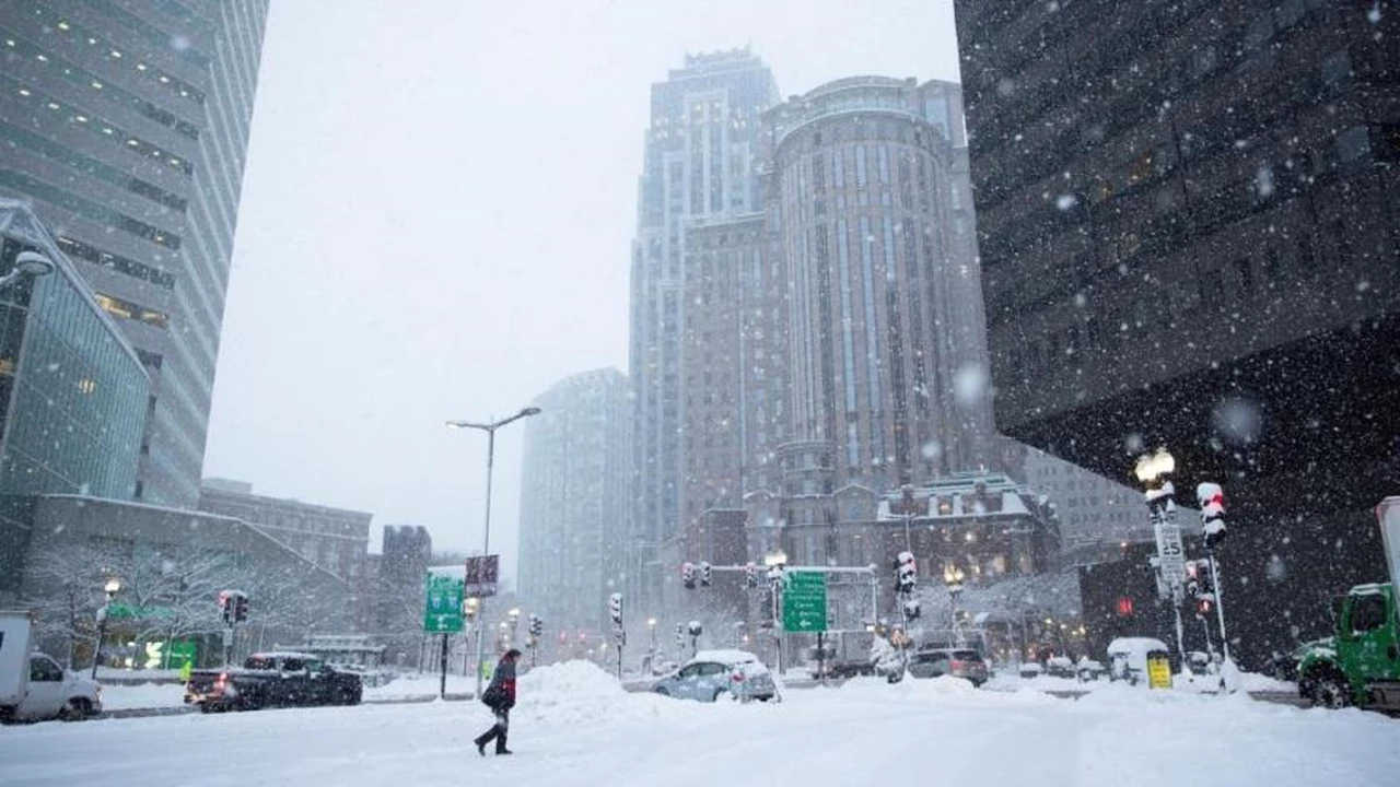 Qué es la "bomba ciclónica" que provocará la Navidad más fría en 4 décadas en EE. UU.