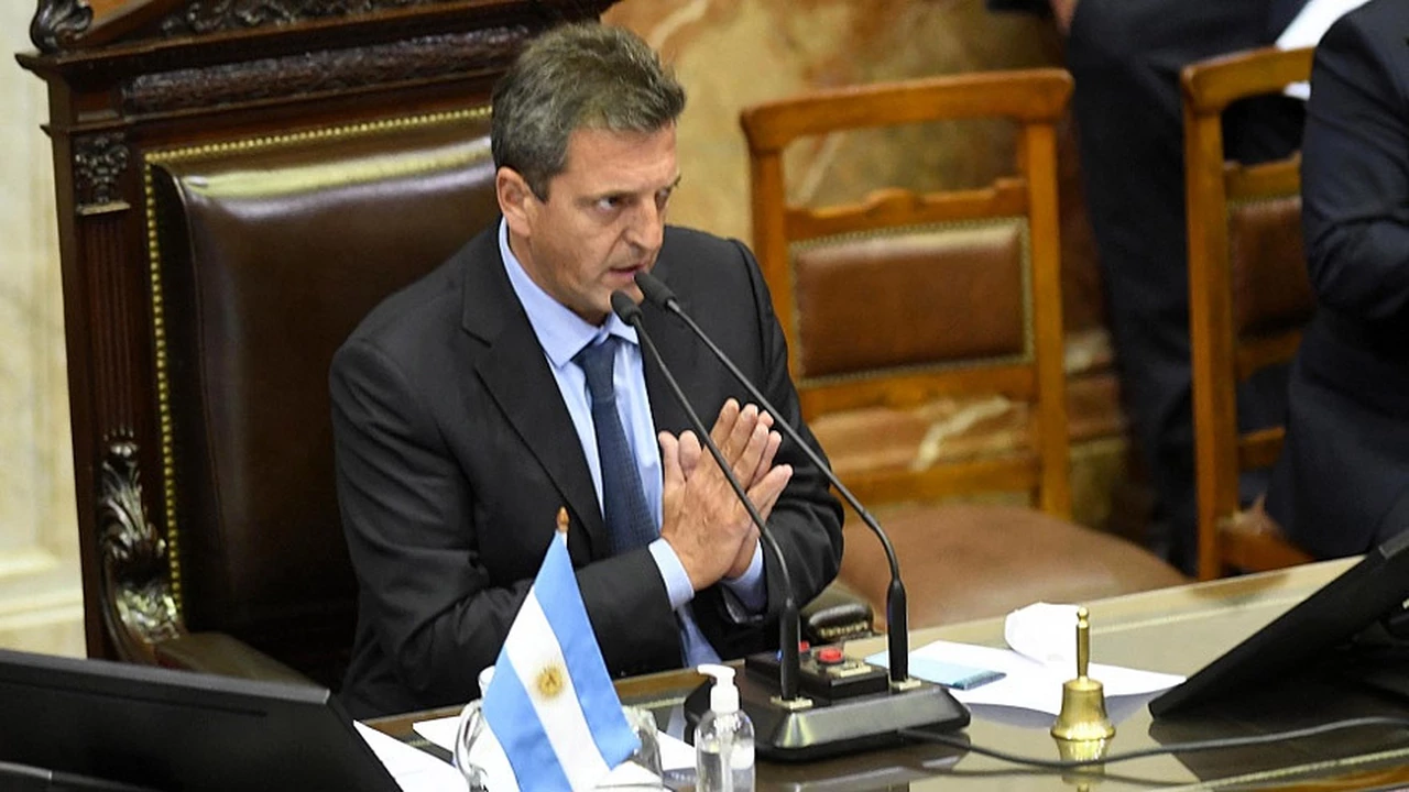 Sergio Massa le exigió a Martín Guzmán elevar el piso del impuesto a las Ganancias