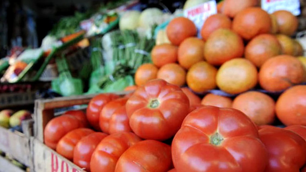 Precios sin freno: el tomate rompió el molde y subió 190% en dólares en un año