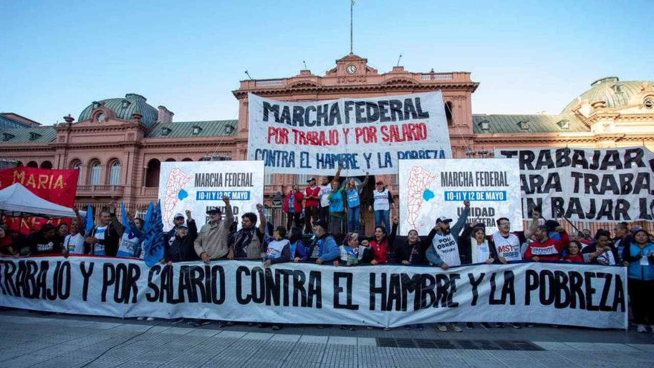 La Marcha Federal de Unidad Piquetera culminó con acto en Plaza de Mayo por "trabajo y salario"