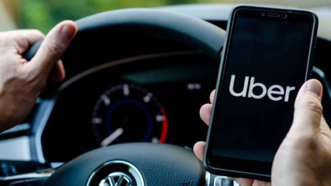 Tendencia mundial creciente: Uber tiene relación laboral con los choferes de su plataforma