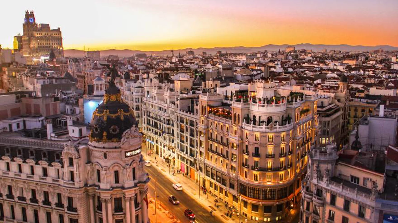 Cuál es el momento del año ideal para viajar a Madrid y qué debés visitar si tenés pocos días