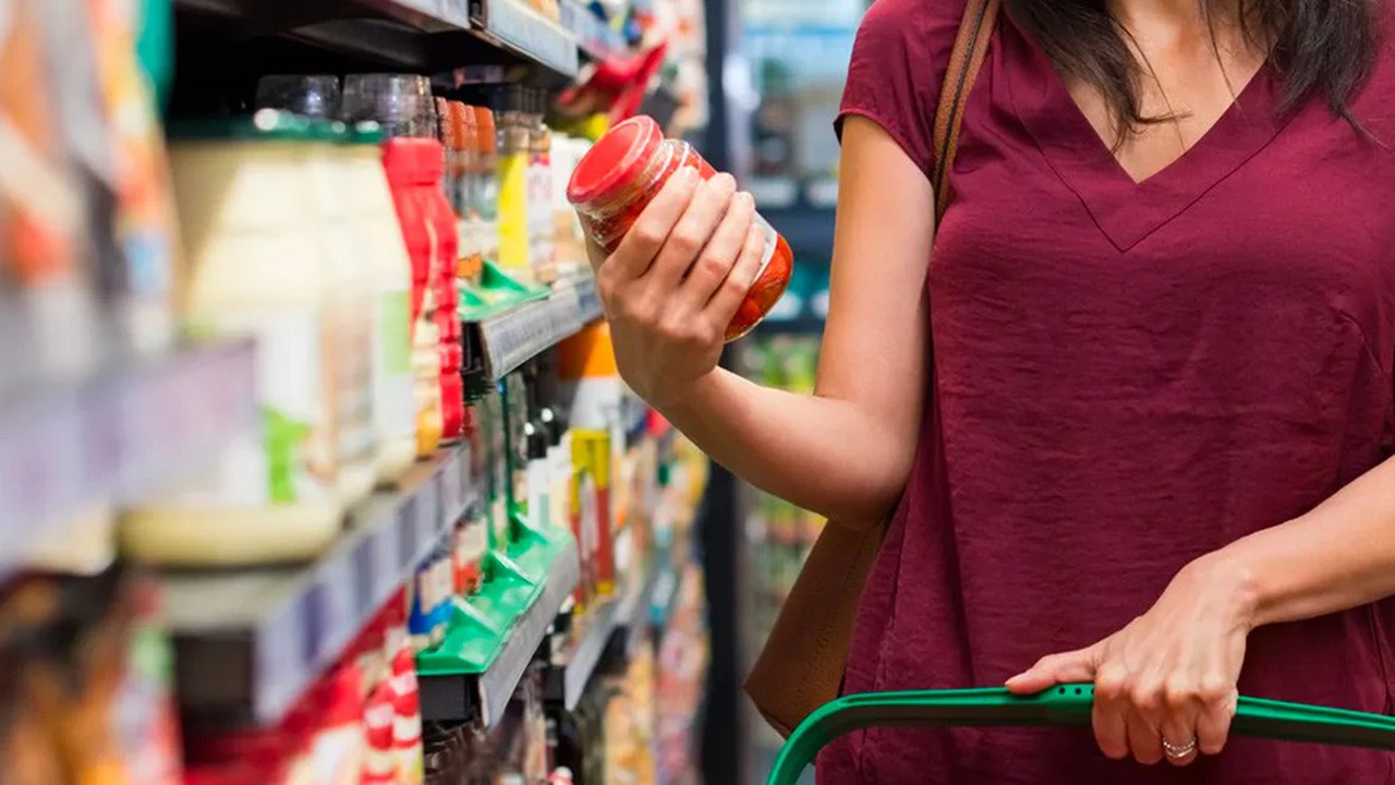 Esta cadena de supermercados lanza su propia canasta de "Precios Cuidados"