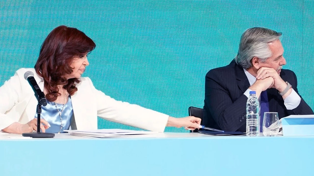 Detrás de la convocatoria al diálogo con la oposición, ¿está la propuesta de Cristina para la "economía bimonetaria"?