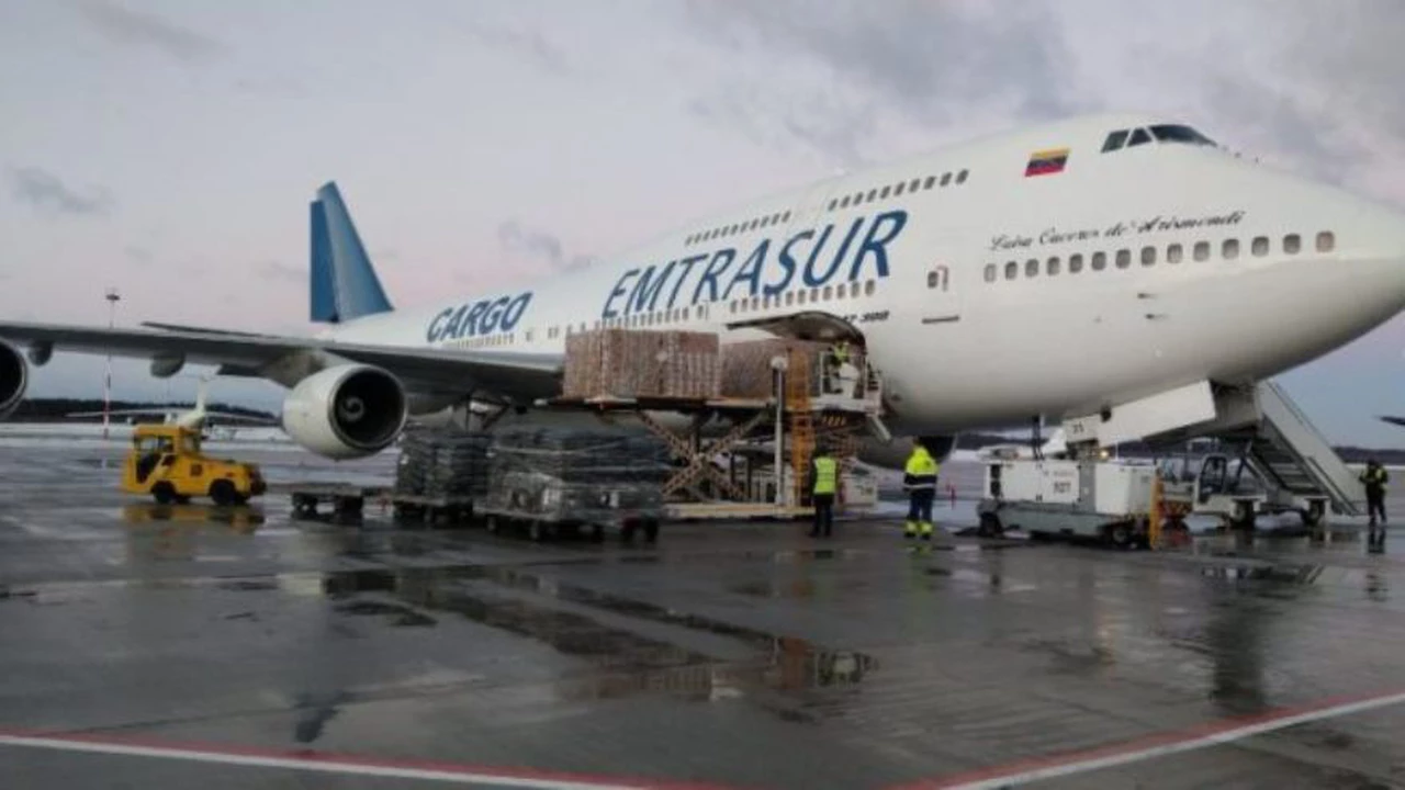 Avión varado en Ezeiza: el extraño itinerario de la aeronave de origen venezonalo