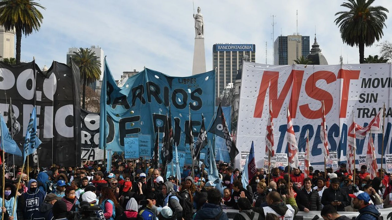 17 de agosto, gran jornada de marchas: mientras CGT va al Congreso, la Izquierda se concentra en Plaza de Mayo
