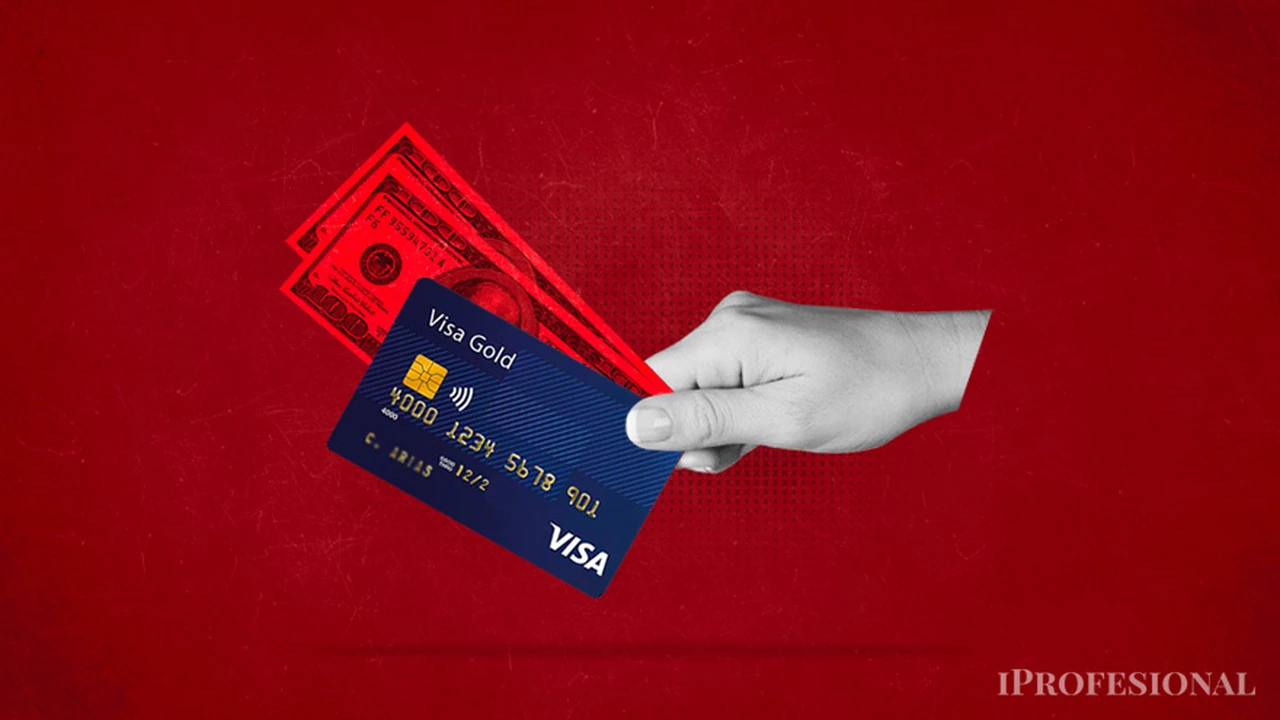La maniobra que te permite ahorrar plata al pagar consumos con la tarjeta de crédito en dólares