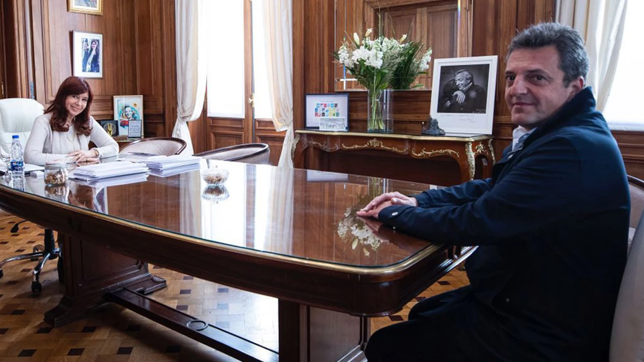Cristina Kirchner respaldó a Massa: recibió al superministro antes de su asunción