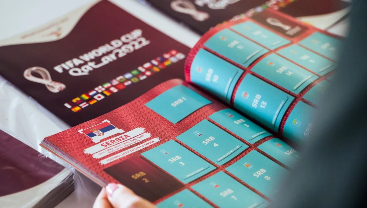 Furor por figuritas y álbum del Mundial Qatar 2022: cuánto cuestan en Argentina versus países de la región