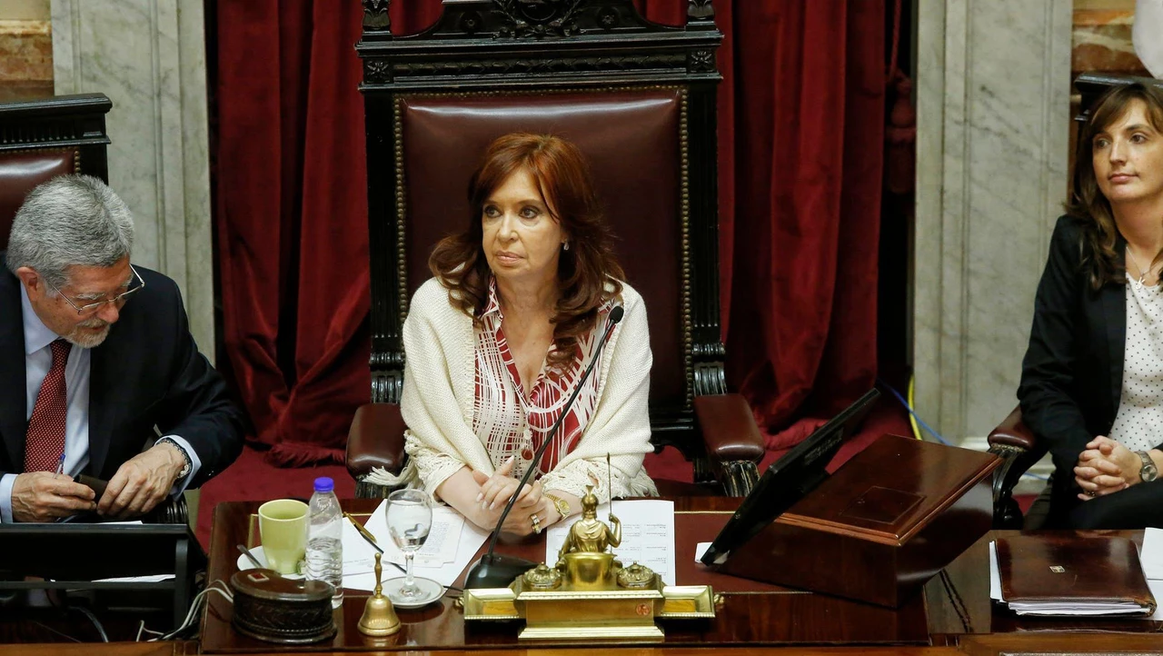 Cristina Kirchner volvió al Congreso: se cruzó con Lousteau por la autonomía de la Ciudad
