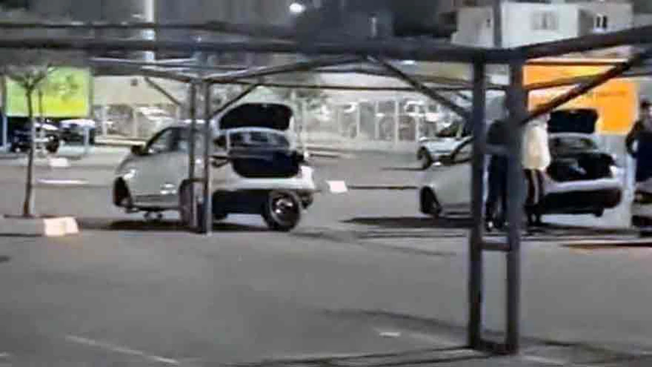 Video: así roban ruedas de autos estacionados en un hipermercado de Avellaneda