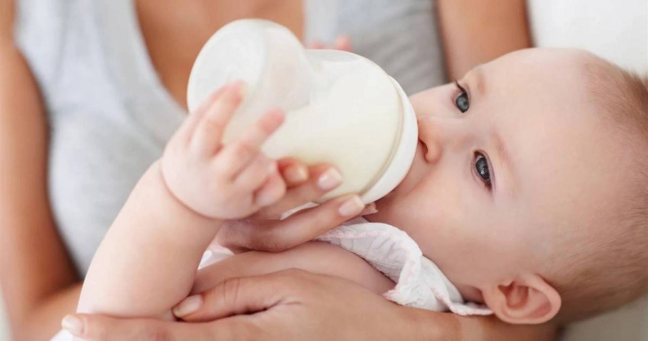 4 de cada 10 niños menores de un año toman leche de vaca, aunque está desaconsejada