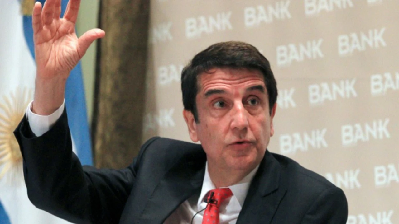 Carlos Melconian, contra Milei por la dolarización de la economía: "Necesita licuación, Plan Bonex o corralito"