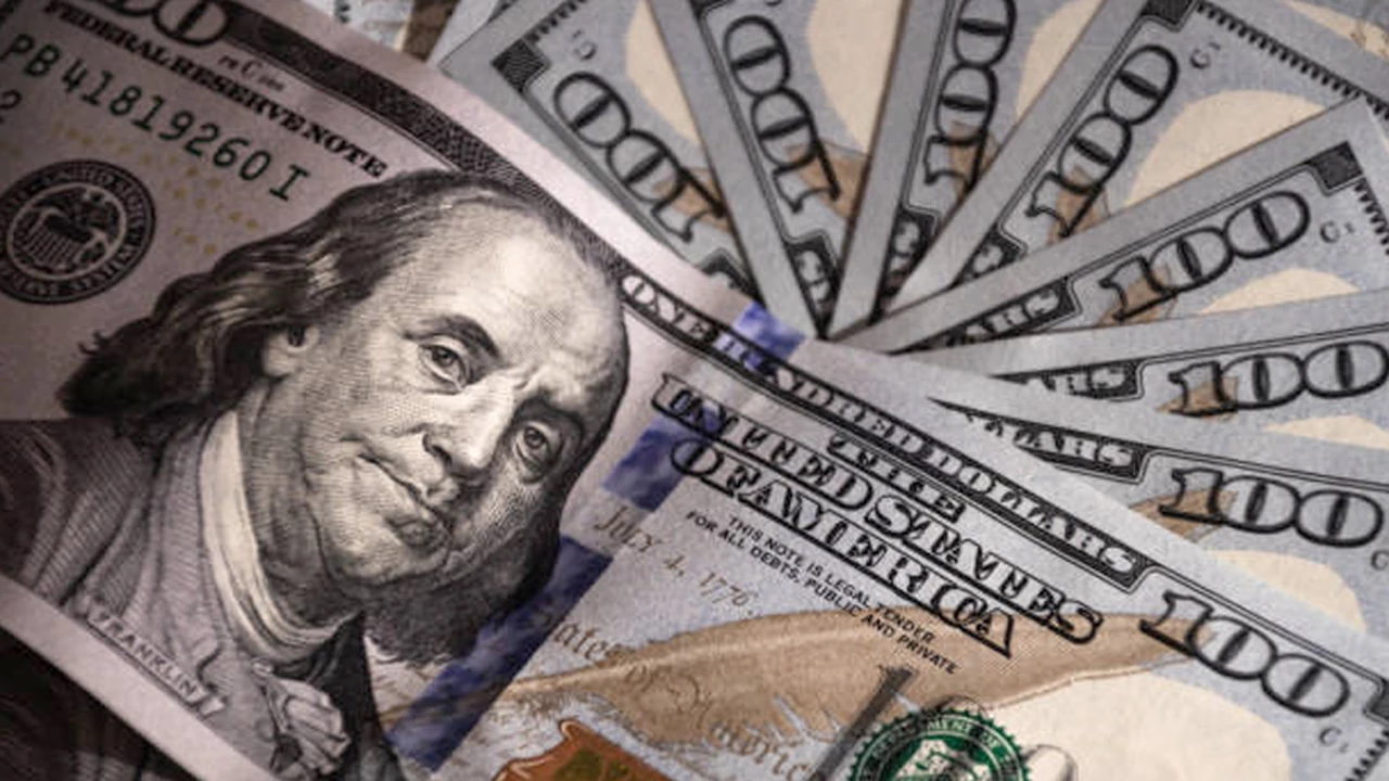 Dólar hoy | El blue avanzó a $377: a cuánto cerró el dólar oficial y qué pasó con los financieros