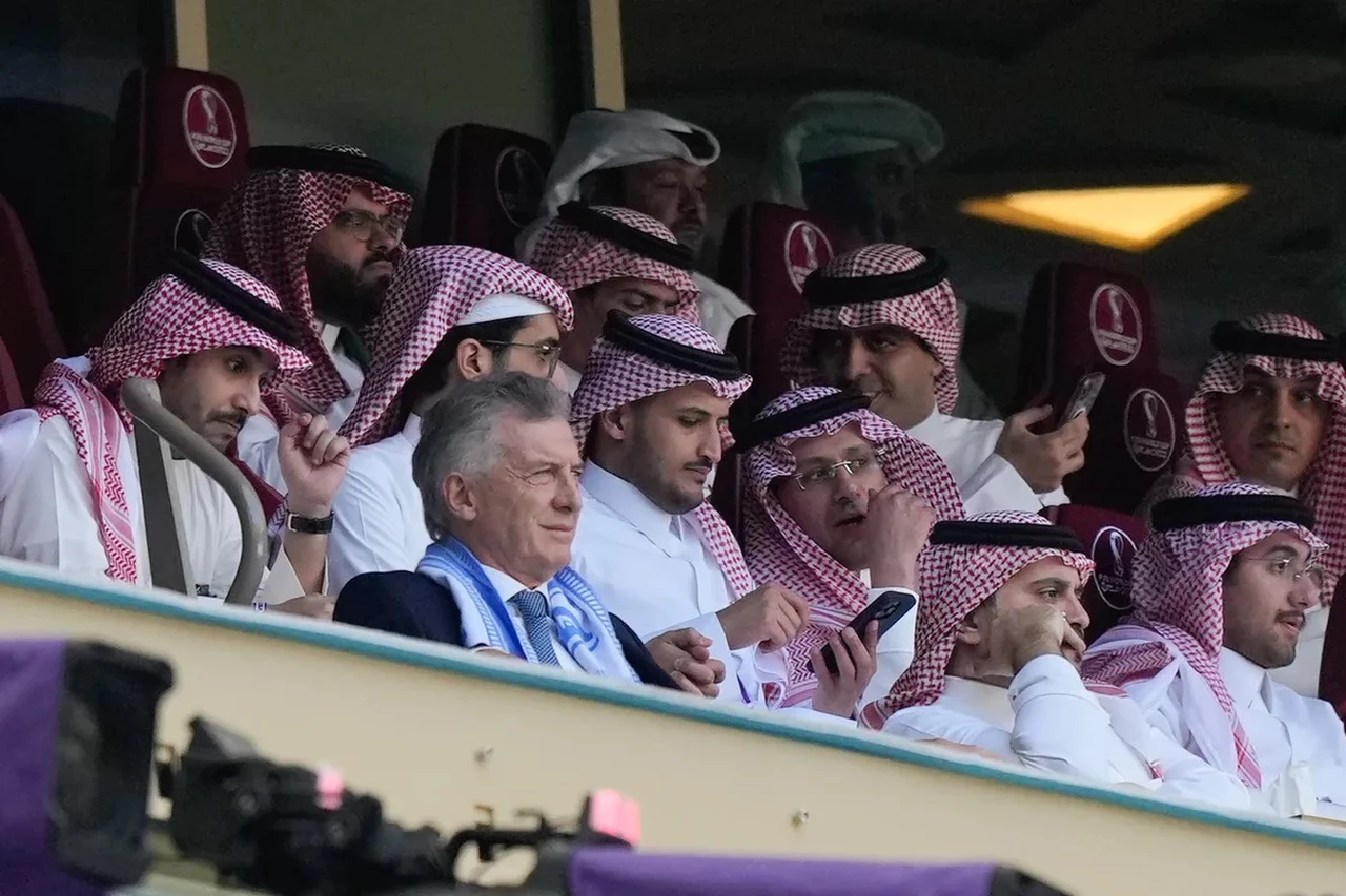Argentina campeón: el abrazo de Mauricio Macri con el emir de Qatar