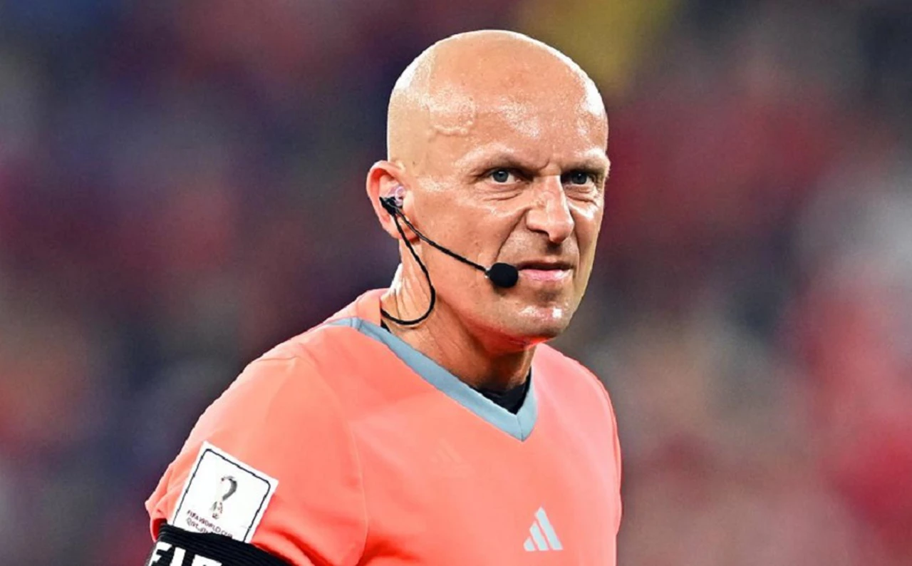 Mundial Qatar 2022: un árbitro polaco dirigirá a la Selección argentina y preocupa a Scaloni