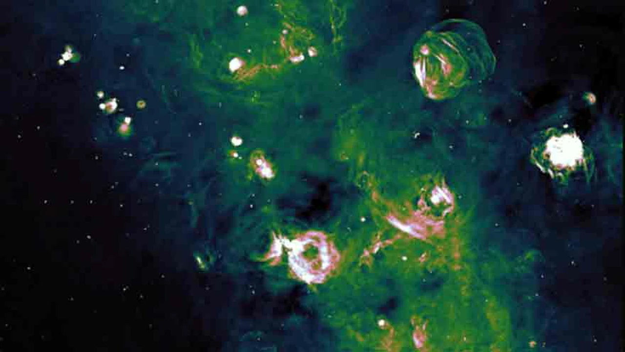 Astrónomos revelan la primera imagen supernítida de la Vía Láctea