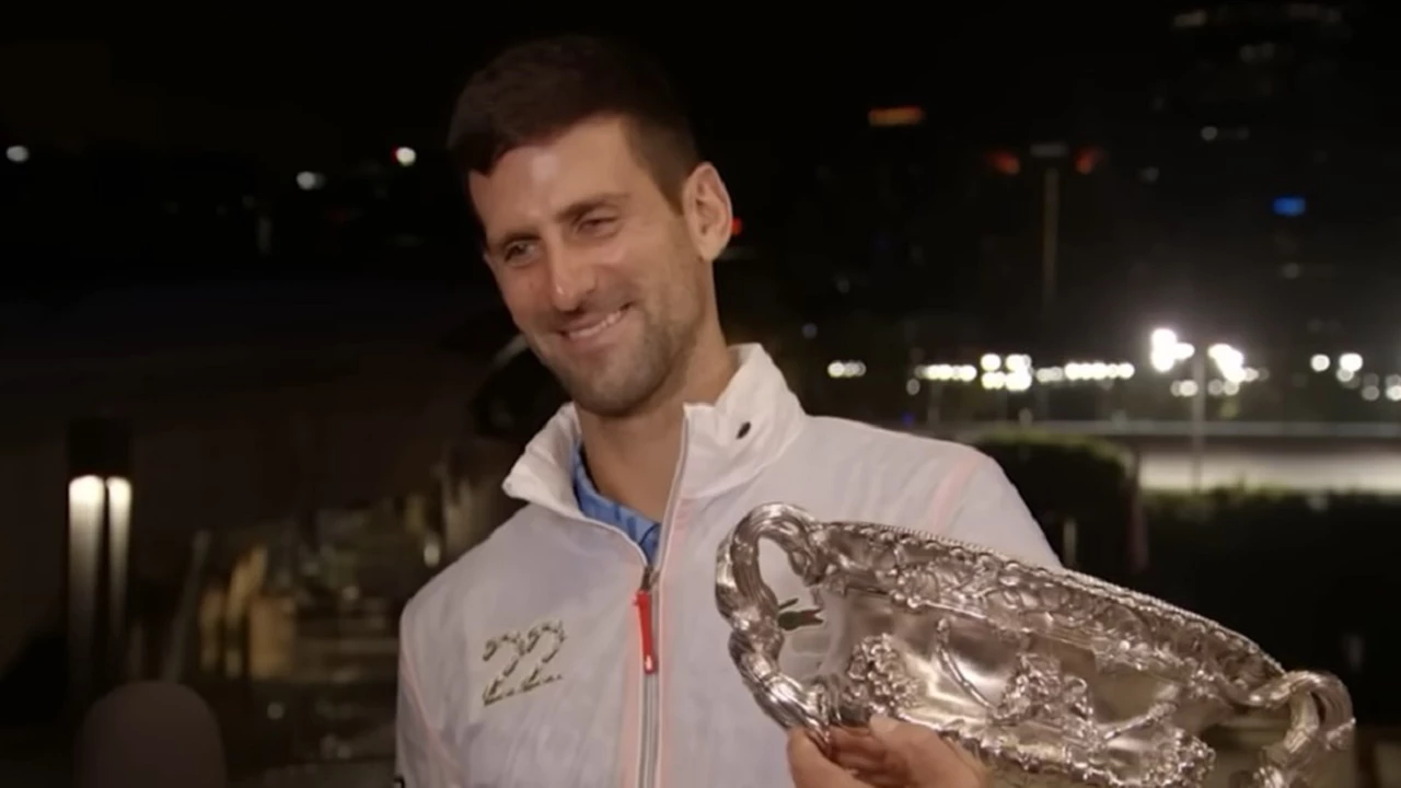 Como un argentino más: Djokovic sorprendió a todos y cantó "Muchachos" tras ganar el Abierto de Australia