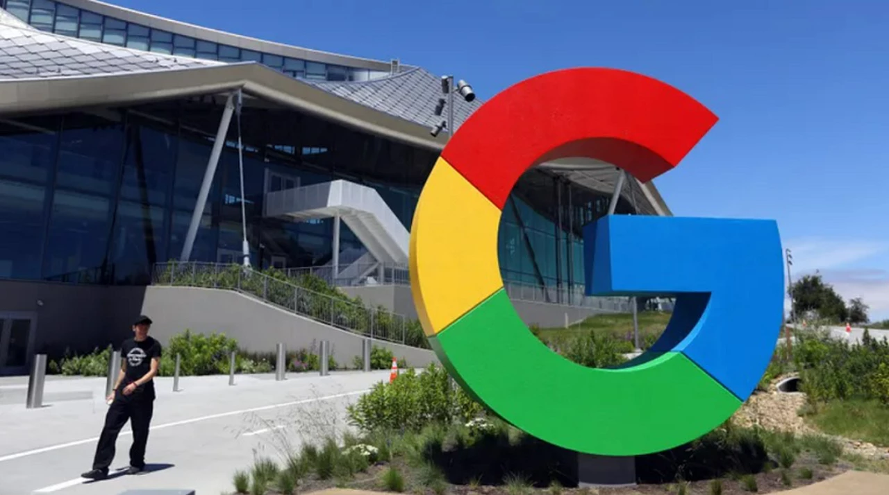 Francia impone multa millonaria a Google por no negociar con los medios de comunicación