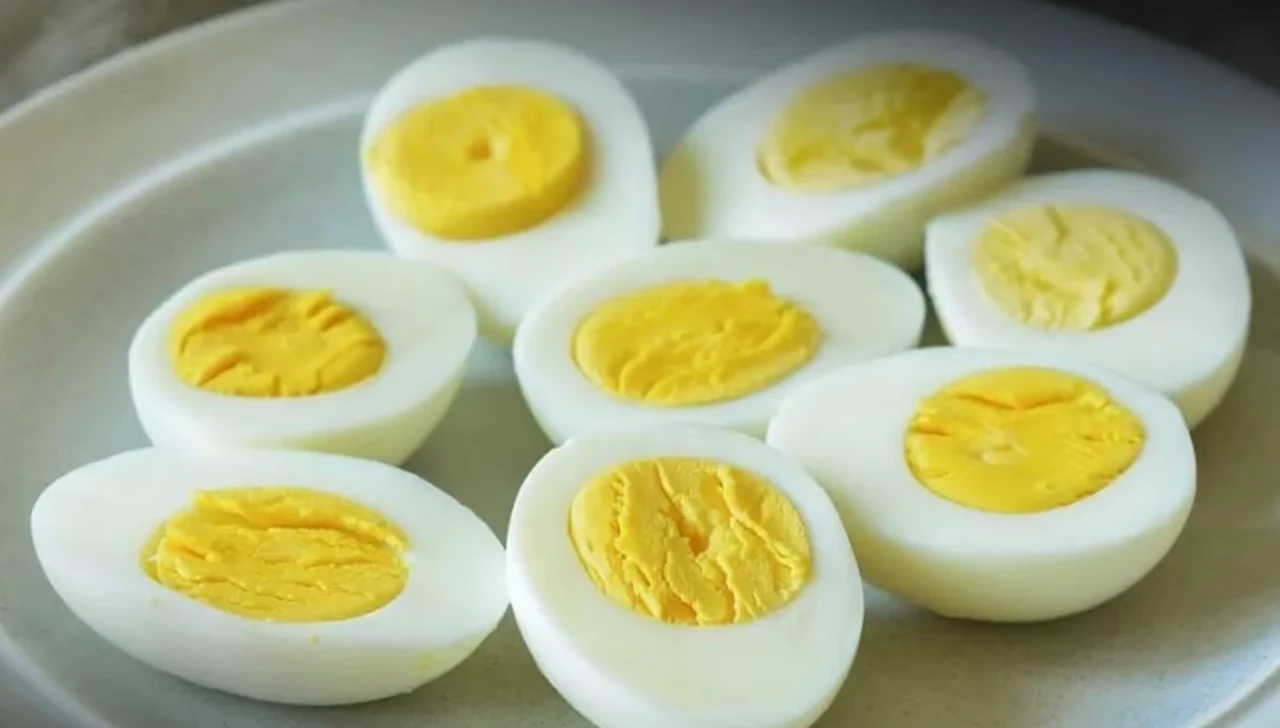 ¿Clara o yema?: la parte del huevo que es mejor para la salud y cuál se debe evitar consumir