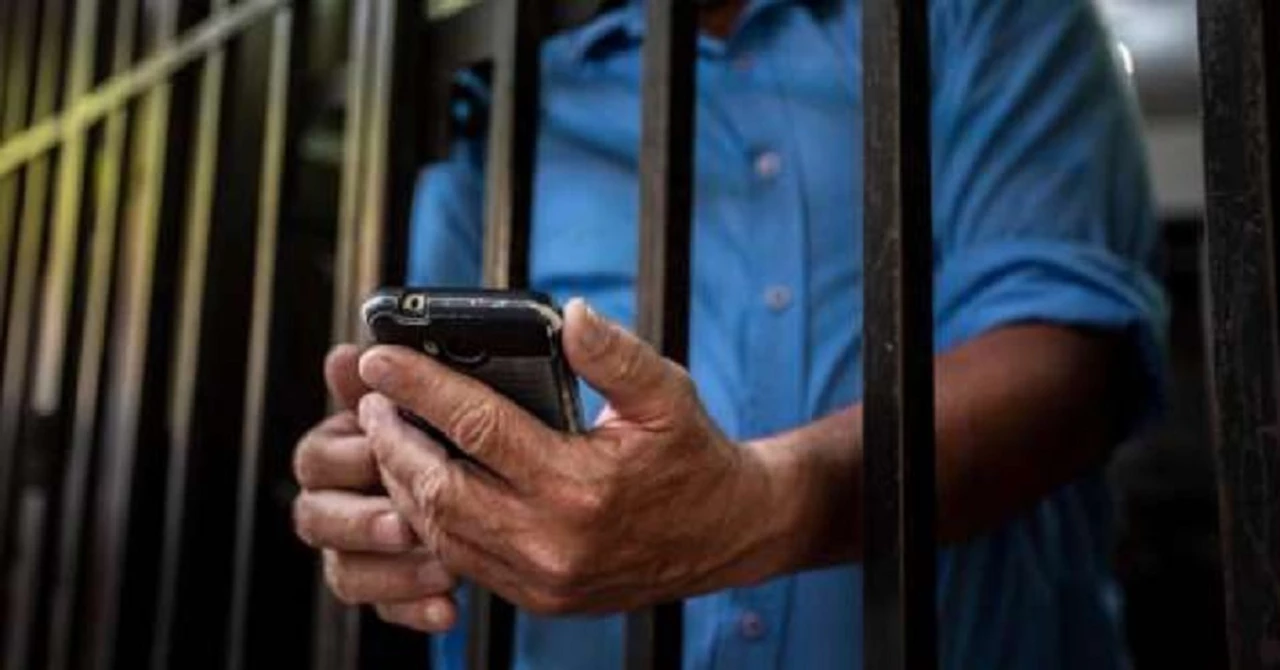 Inseguridad: buscan prohibir uso de celulares en cárceles y establecen penas para quienes facilitan su ingreso