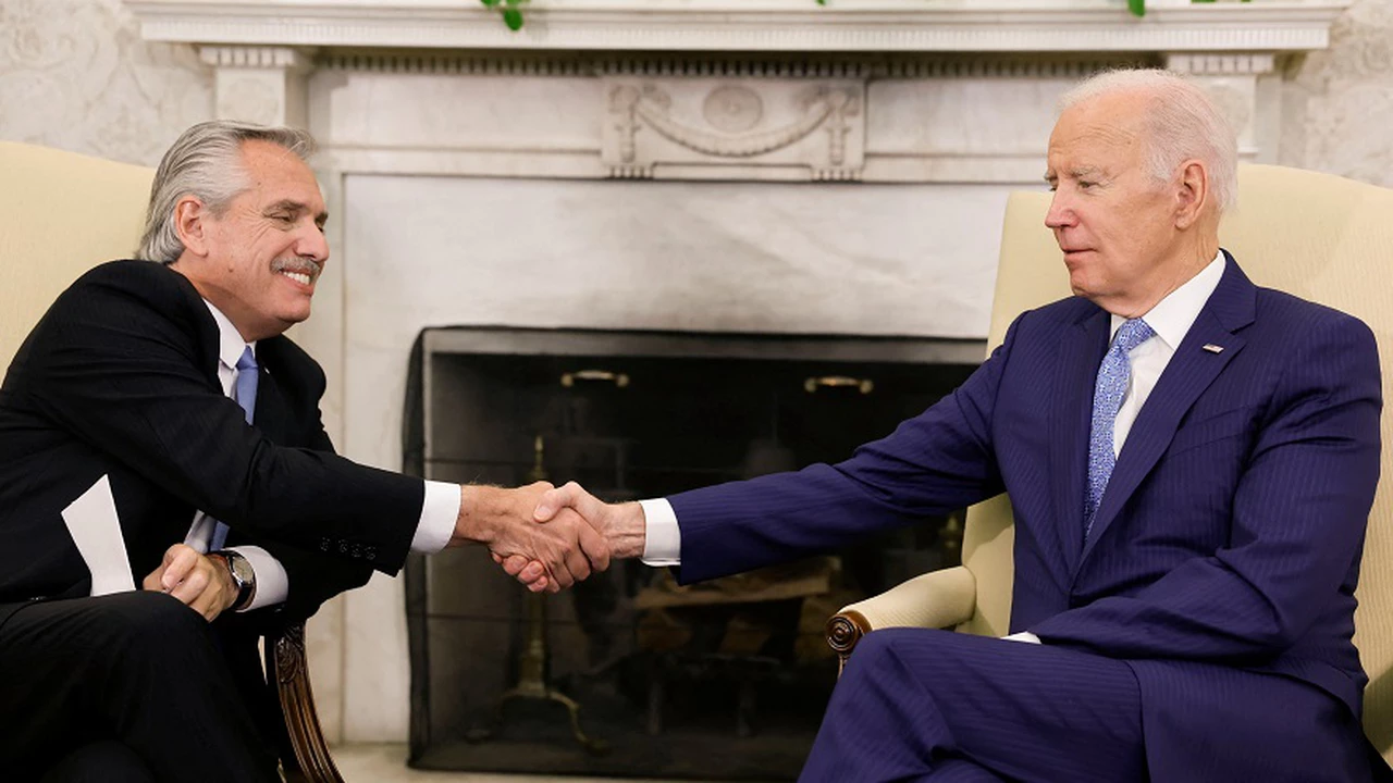 El "compañero" Joe Biden, pieza clave para garantizar dólares y evitar el colapso total del Frente de Todos