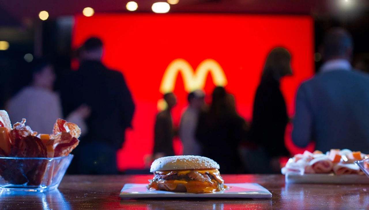 McDonald’s y su gran apuesta: la nueva Bacon Cheddar McMelt, ideal para fanáticos de las propuestas más indulgentes