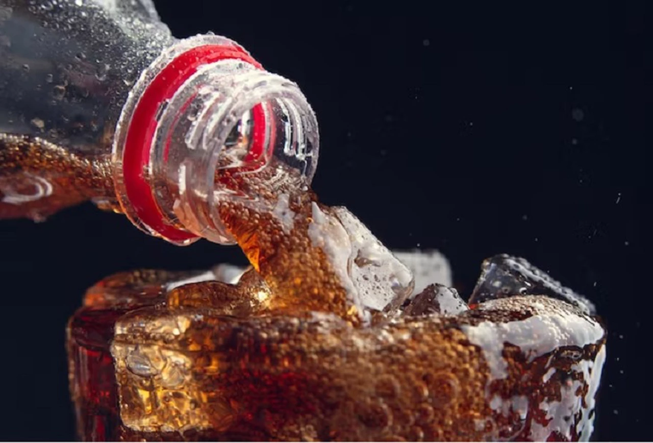 ¿Light, sin azúcar o común? Descubrí qué tipo de Coca Cola perjudica menos tu salud