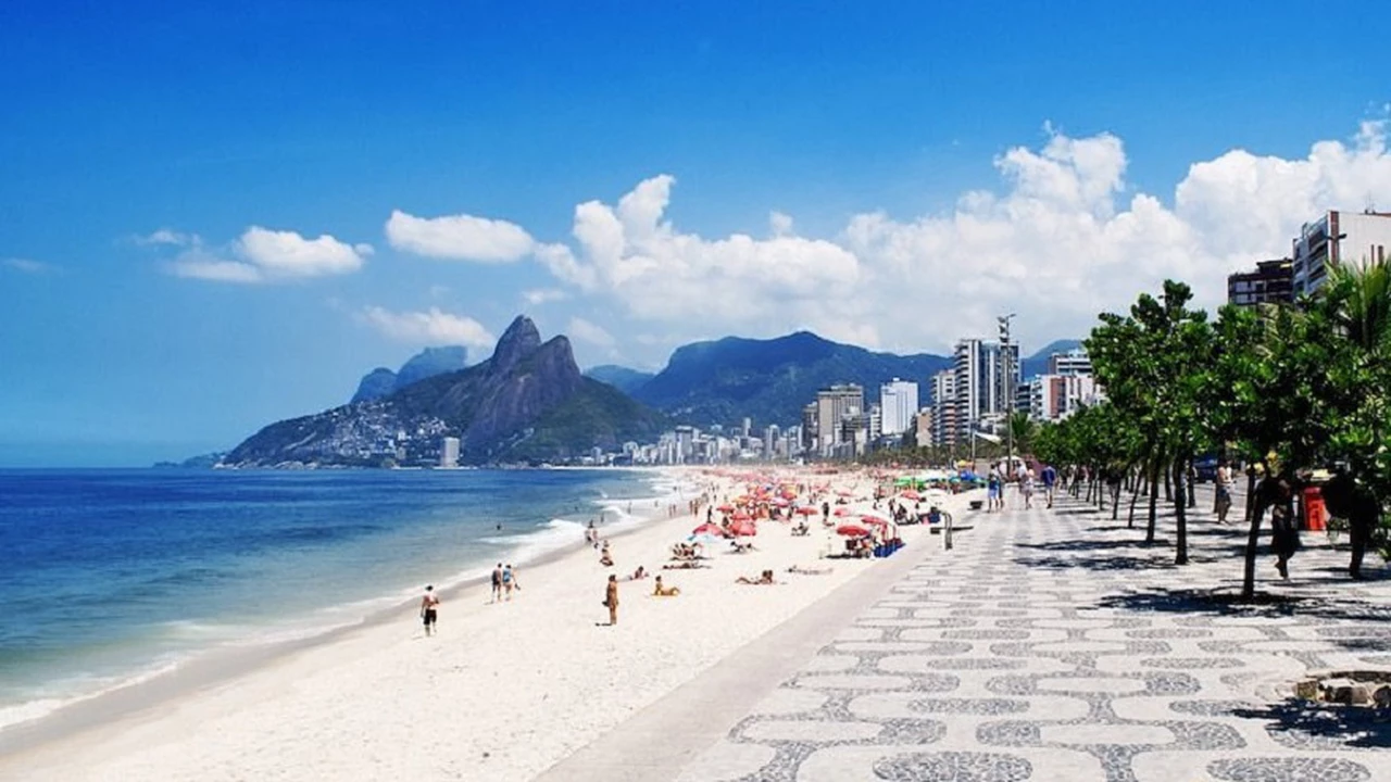 No hay plata: se desplomó la cantidad de turistas argentinos que viajaron a Brasil