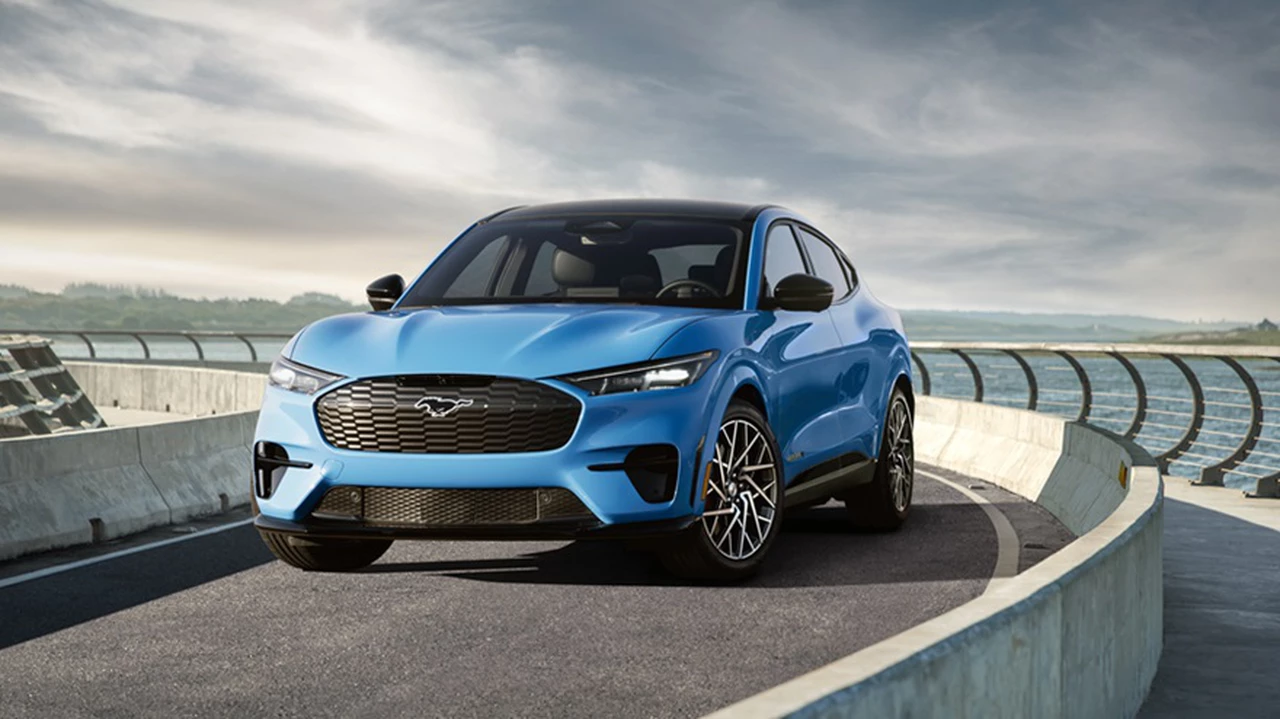 Ford ya vende el primer auto eléctrico en la Argentina: cómo es el SUV  inspirado en el Mustang