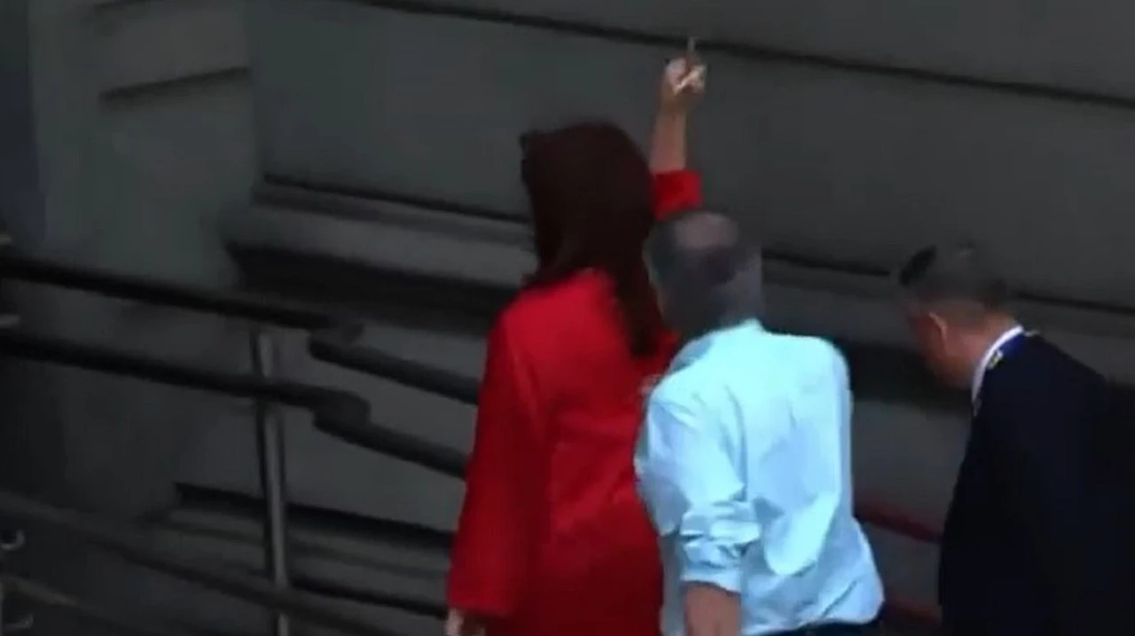 VIDEO: Cristina Kirchner respondió con un "fuck you" a los insultos en el Congreso