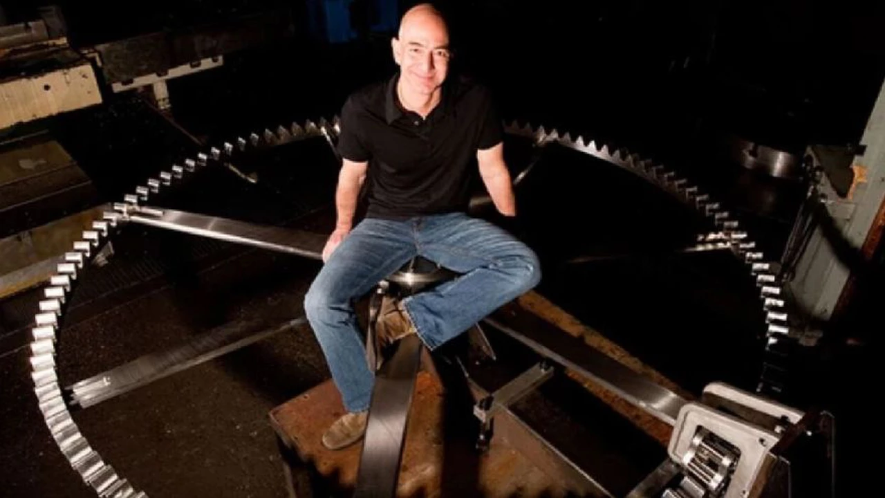 Jeff Bezos y un reloj de 42 millones de dólares: mide 152 metros y marca los años