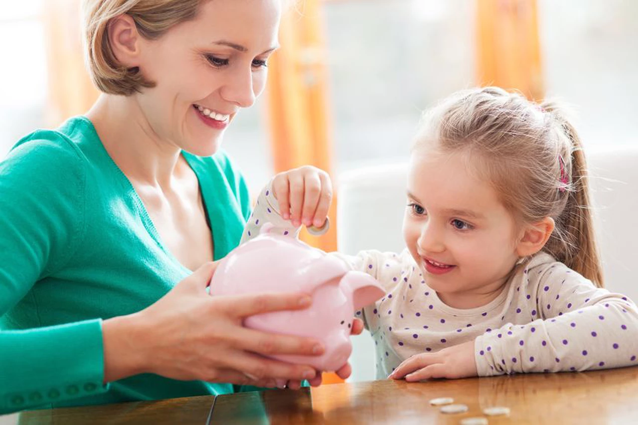 Cómo enseñarle a los niños a ahorrar: 6 tips infalibles