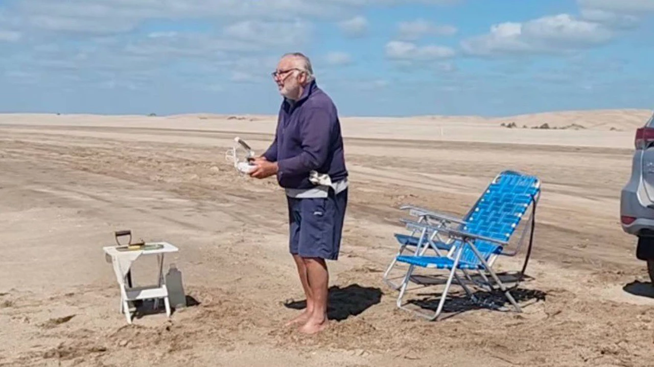 Video | Furor en la Costa Argentina por dos abuelos pescando con un dron