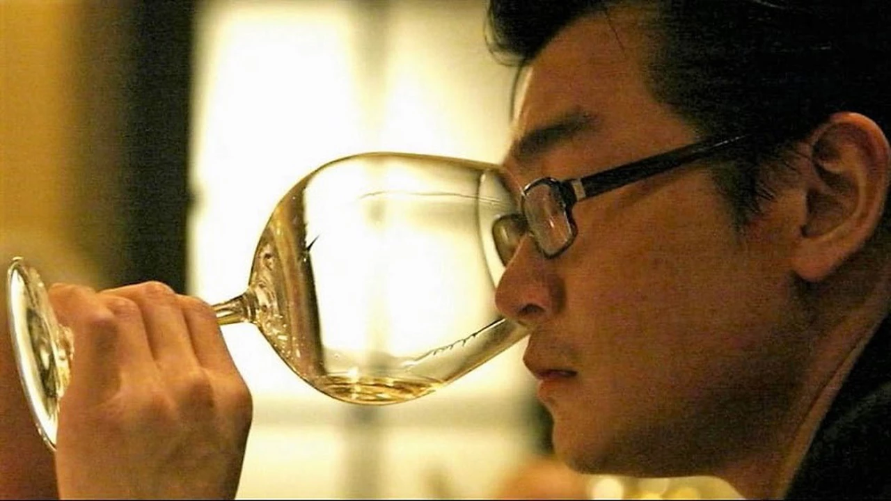 Sour Grapes, el documental sobre Rudy Kurniawan, mayor estafador de vinos: cómo verlo online