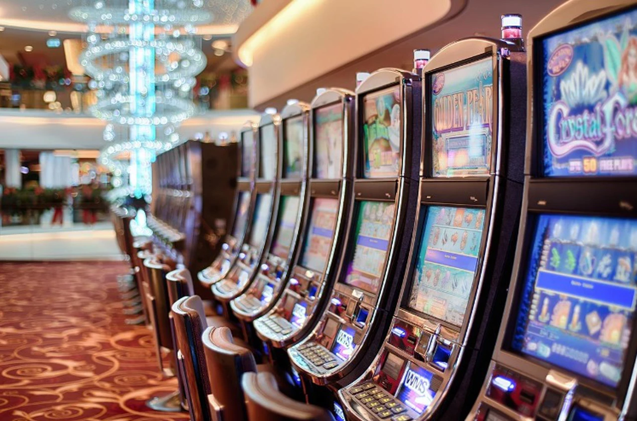 Ventajas e inconvenientes de invertir en el sector de los casinos en línea