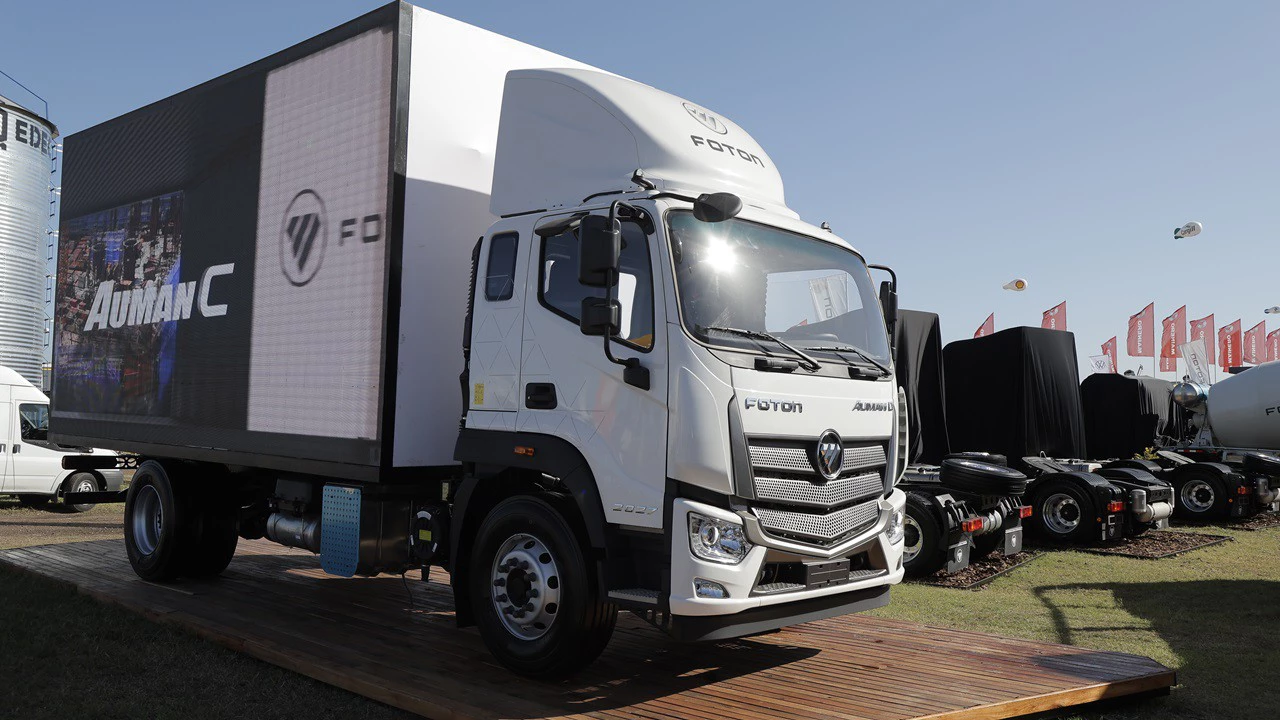 Foton sale a competir con los camiones pesados en Argentina