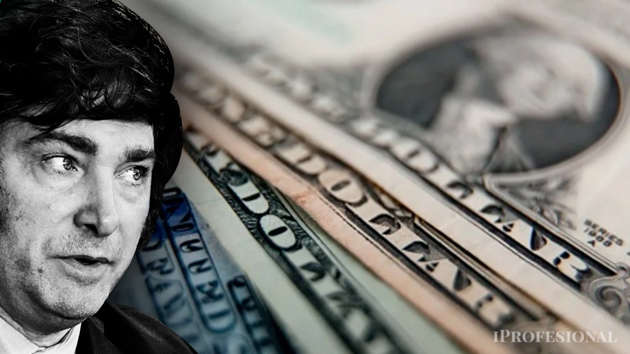 El dólar abre una "grieta" en la City y crece el debate sobre si es viable una devaluación del 2% mensual